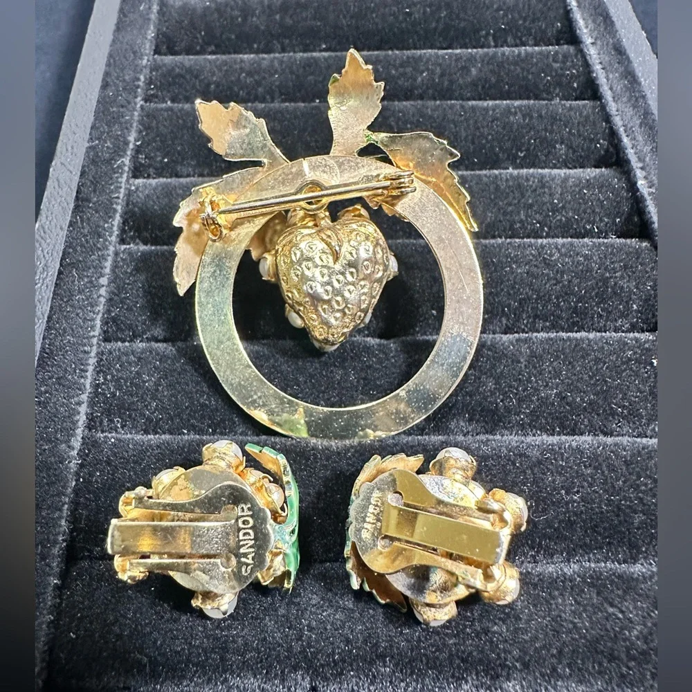 🚨RARE🔥: Vtg Sandor Pearl Cluster Accent Brooch & Earring Set - Picture 8 of 12
